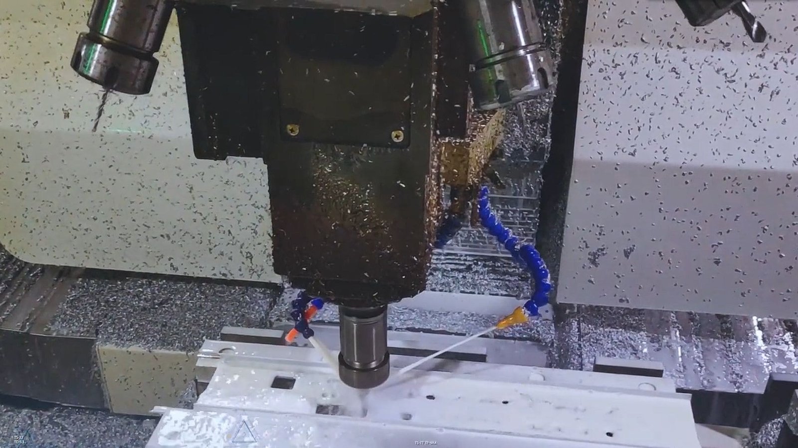 Machining Center Processing Aluminum Profile