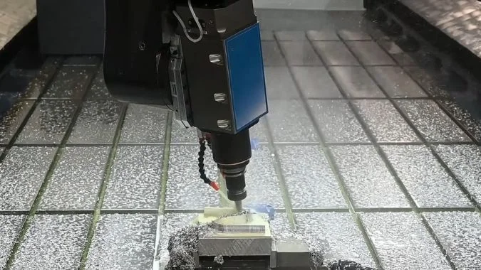 التصنيع الآلي GMC