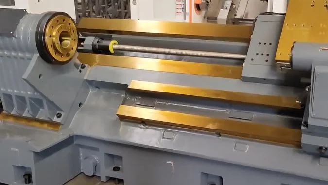 Torno de serviço pesado com guia rígida