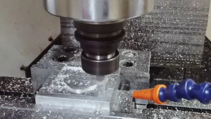 CNC Milling Machine milling