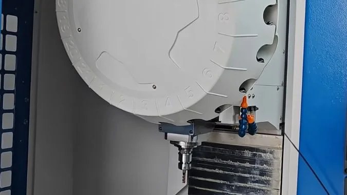 Tapping center tool magzine