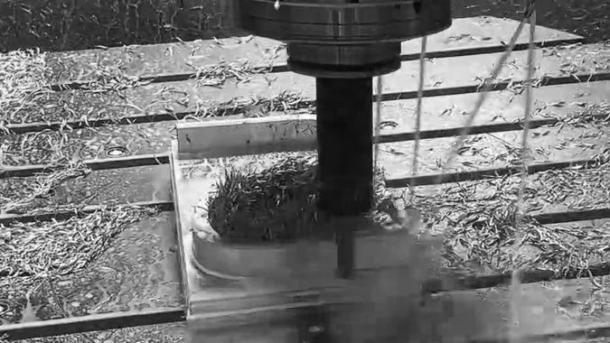 cutting fluid with 5-axis machining center