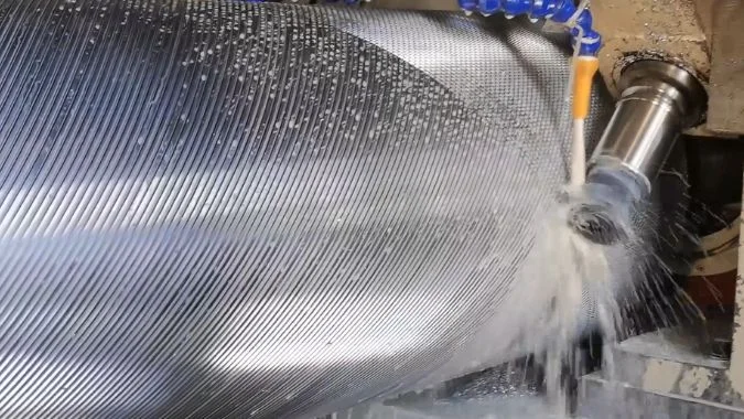 External whirling working