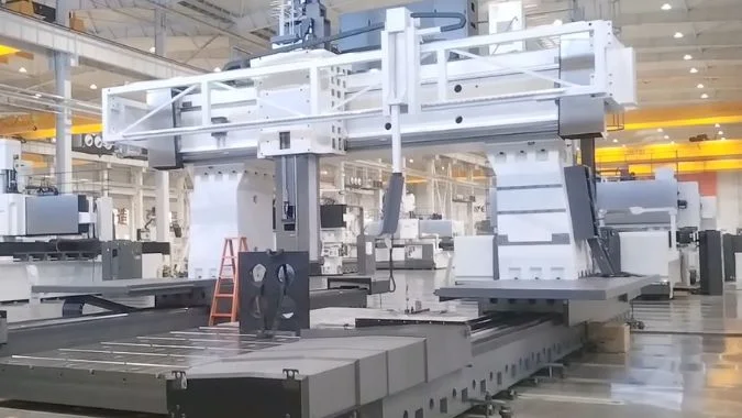 Moving-beam gantry machining center