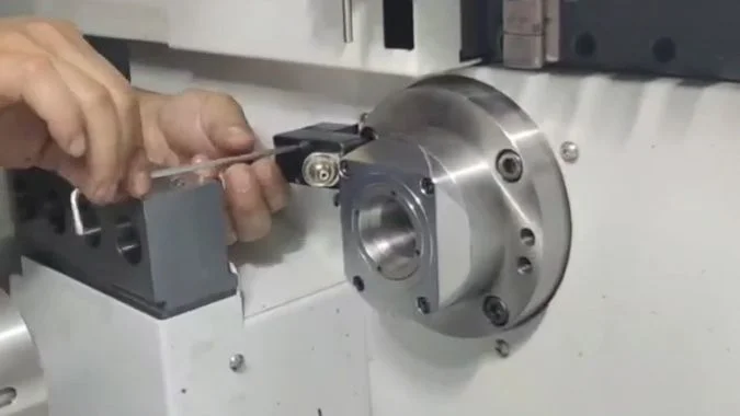 Maintenance of CNC Swiss lathe guide bushings